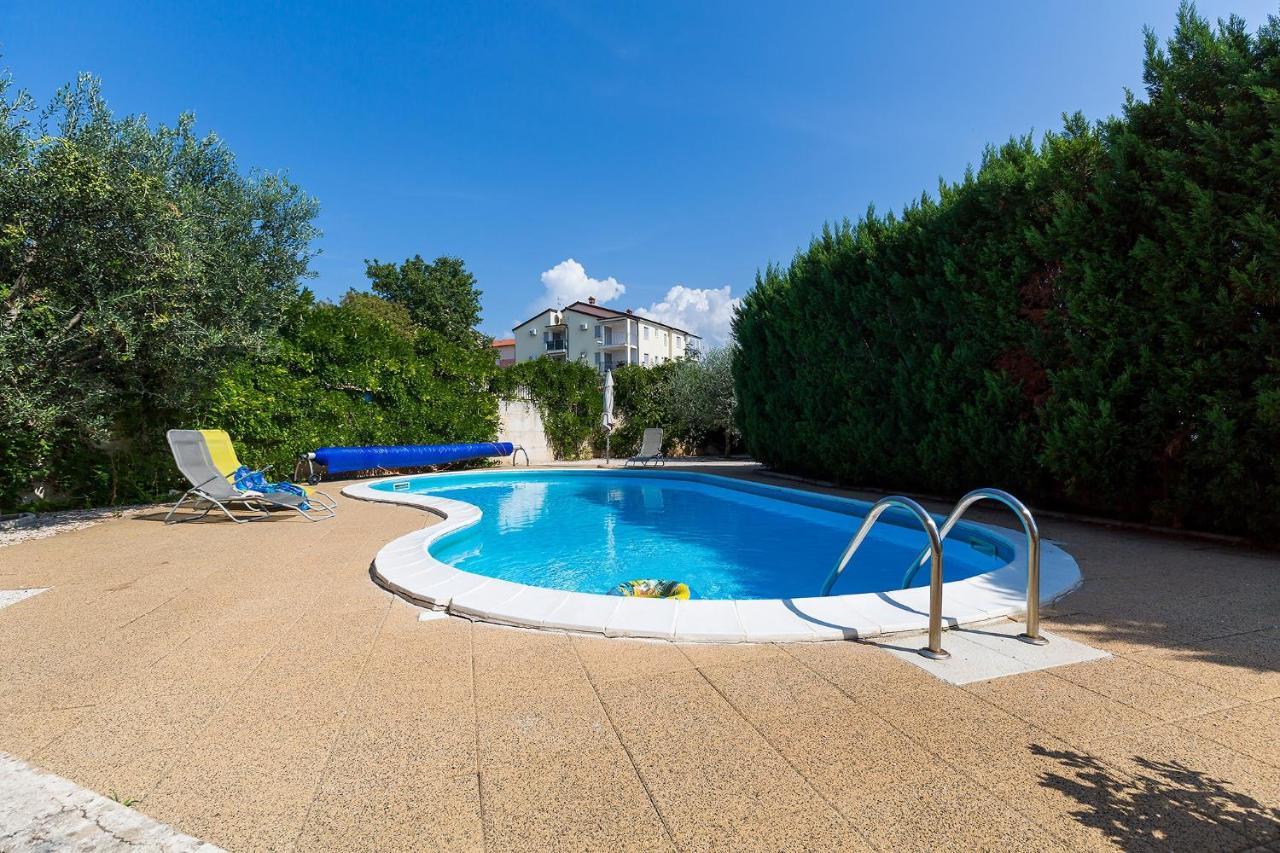 Apartments With A Swimming Pool Novigrad - 7078 Bagian luar foto