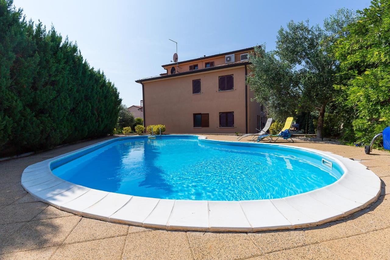 Apartments With A Swimming Pool Novigrad - 7078 Bagian luar foto