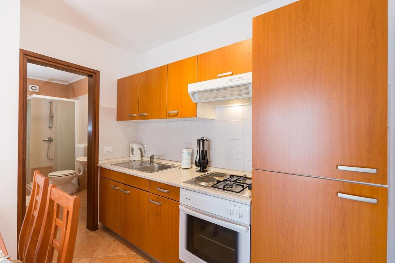Apartments With A Swimming Pool Novigrad - 7078 Bagian luar foto